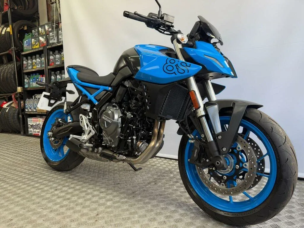 Suzuki GSX-8S