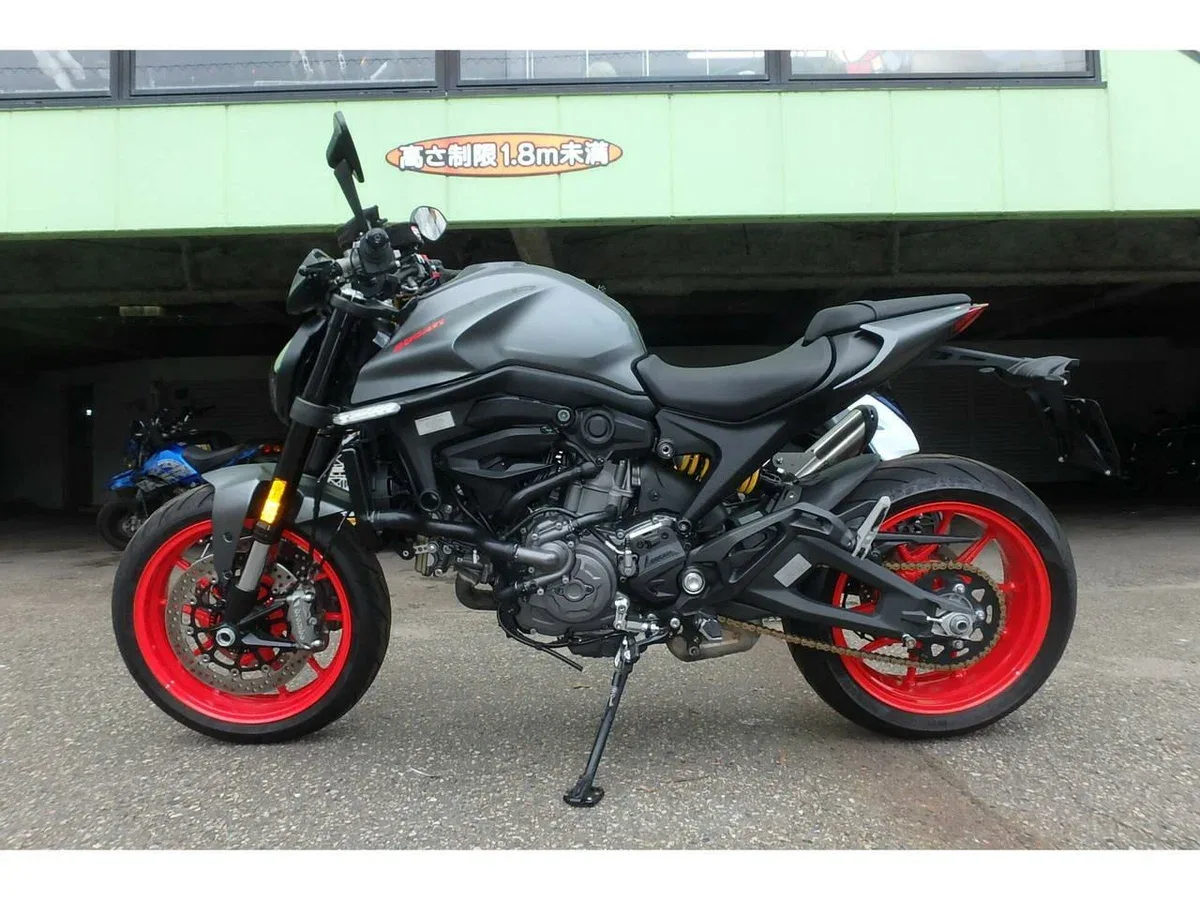 Ducati Monster 937
