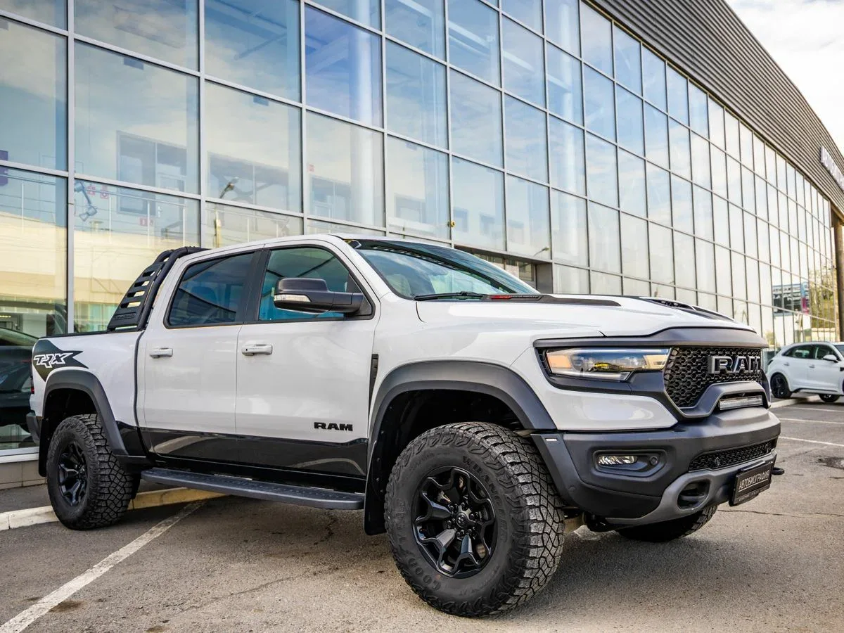 Ram 1500 V