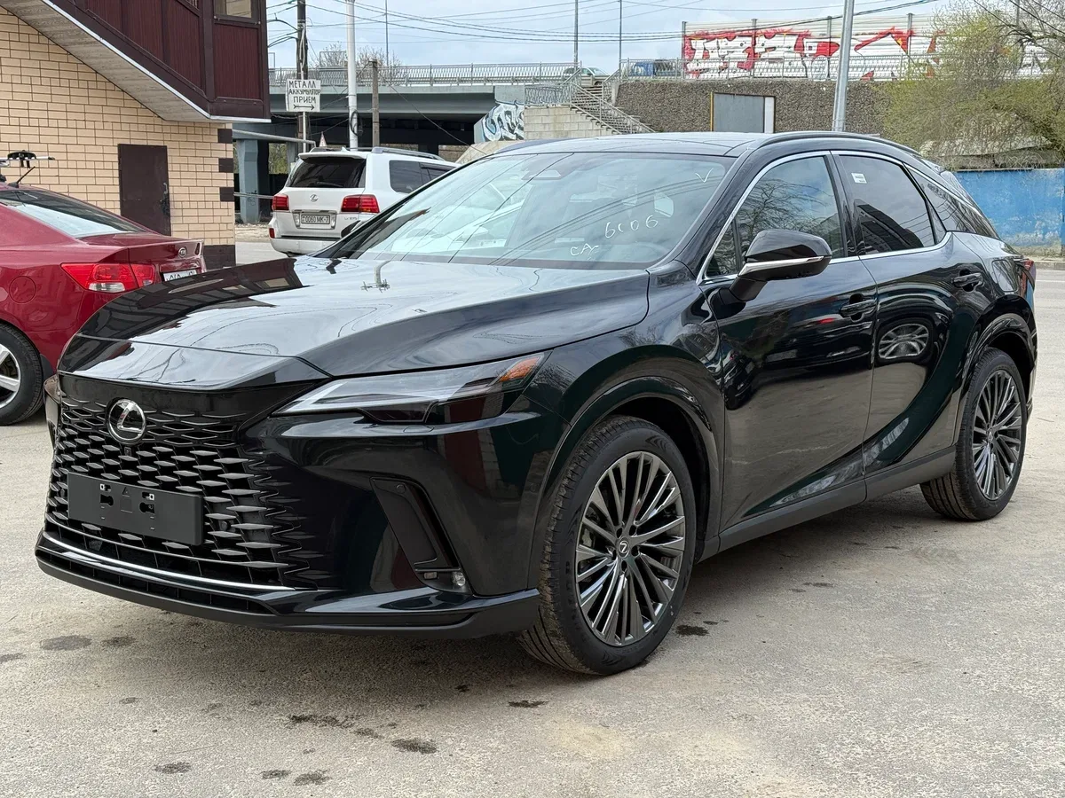 Lexus RX V