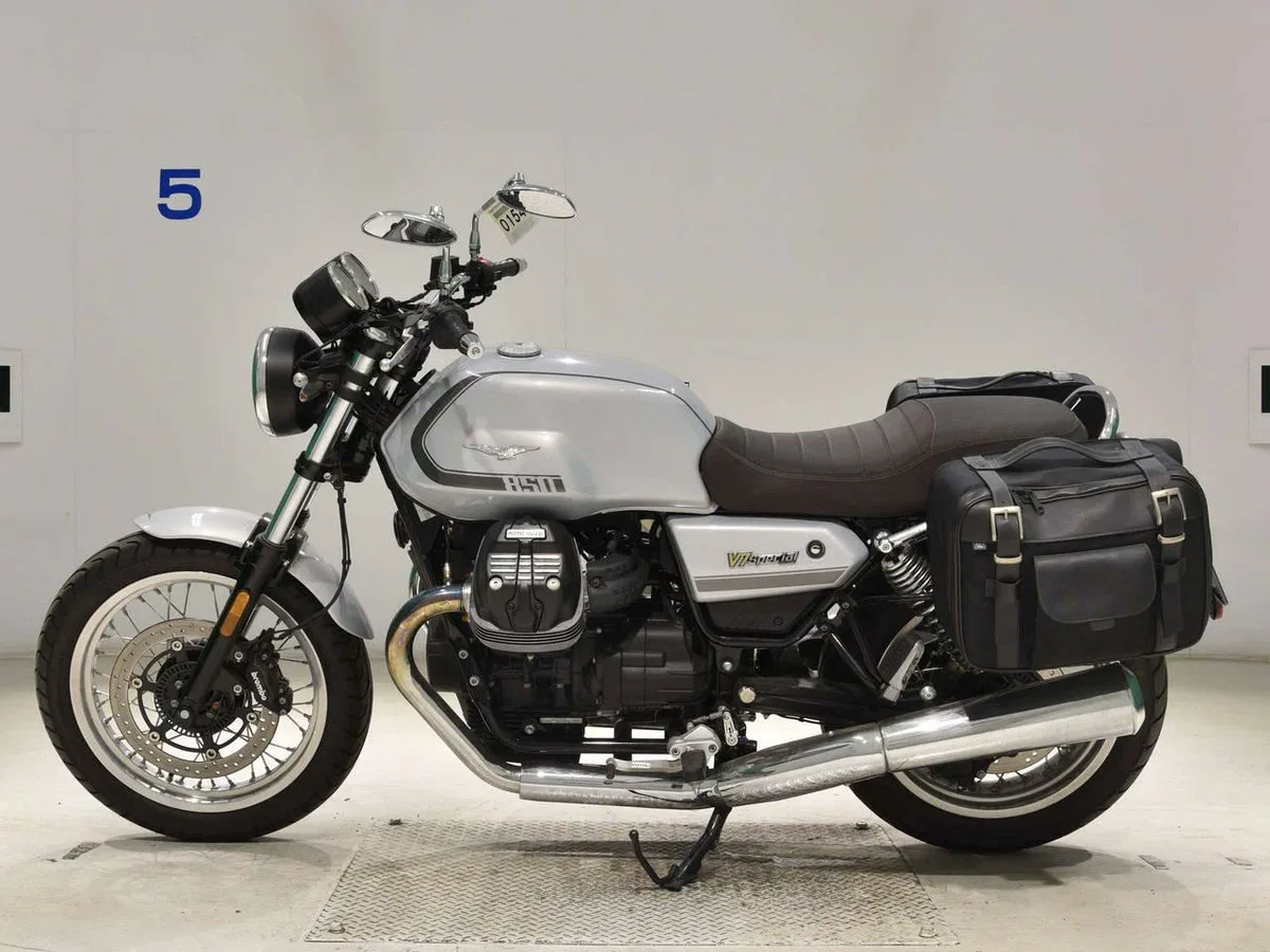 Moto Guzzi V 7