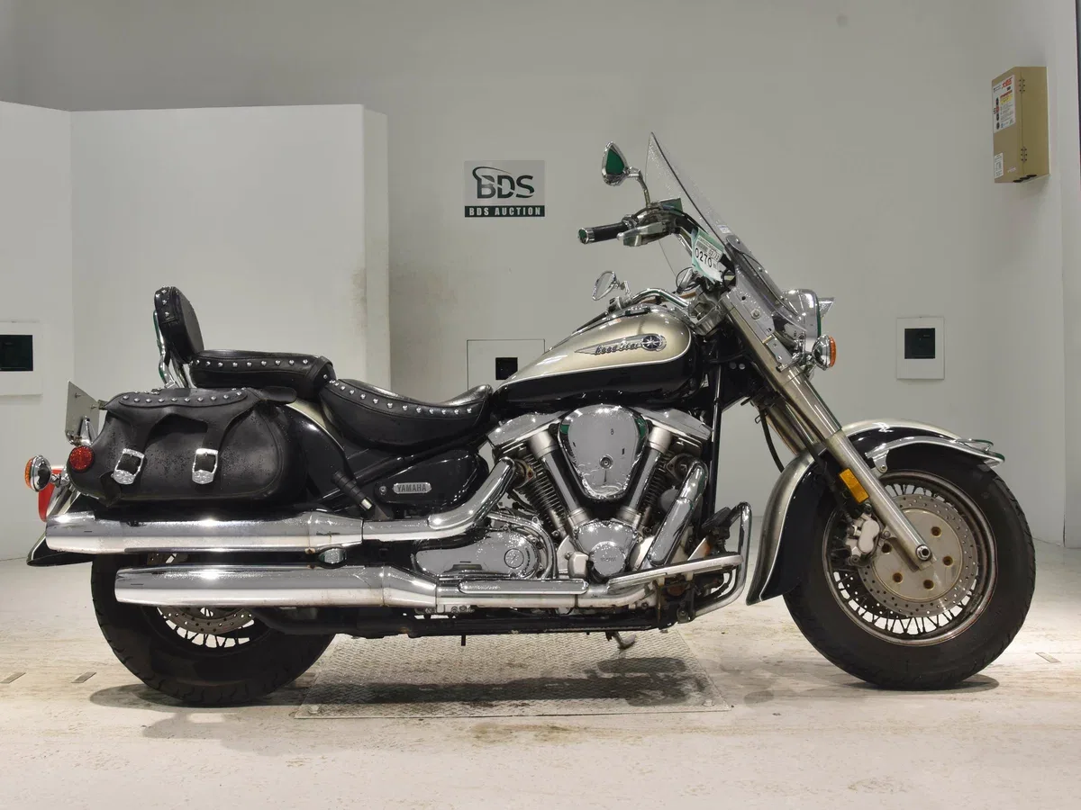 Yamaha XV 1600 Road Star