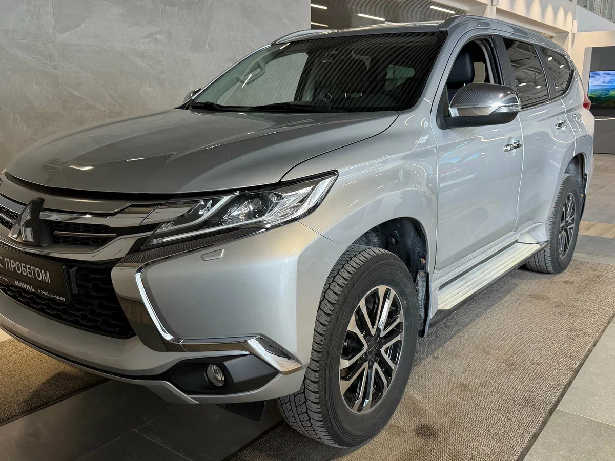 Mitsubishi Pajero Sport III