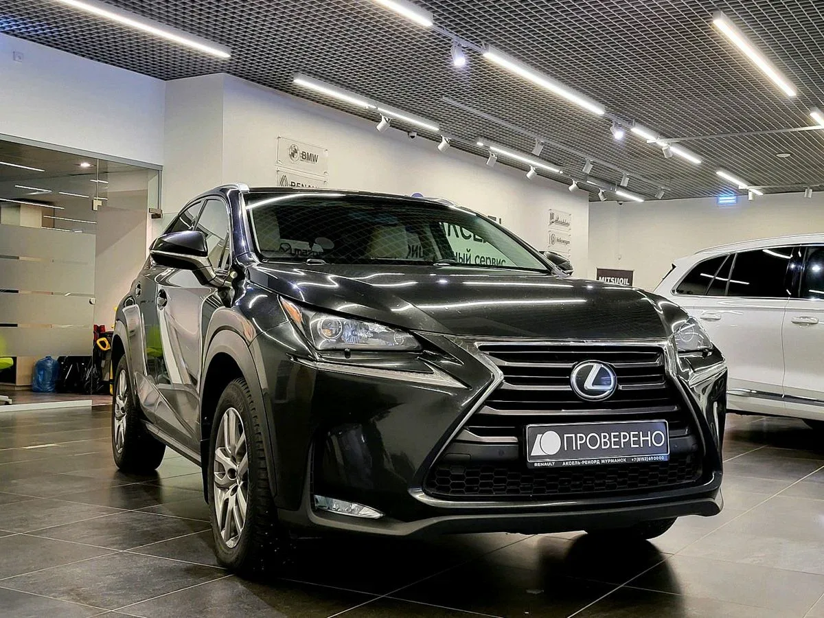 Lexus NX I