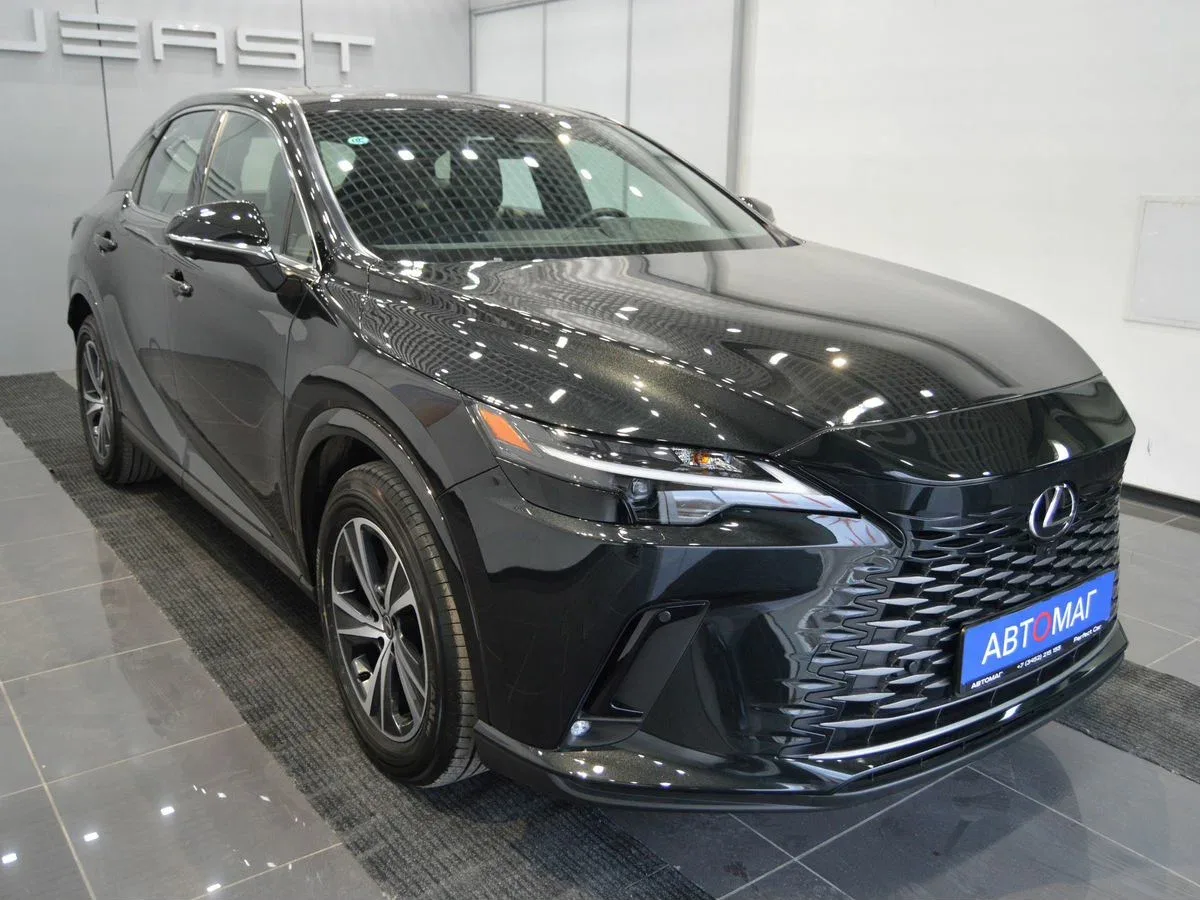 Lexus RX V