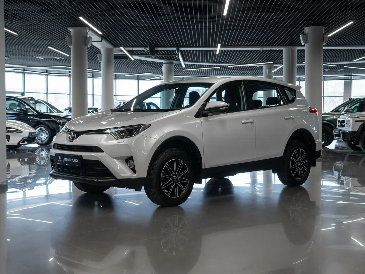 Toyota RAV4 IV (XA40) Рестайлинг