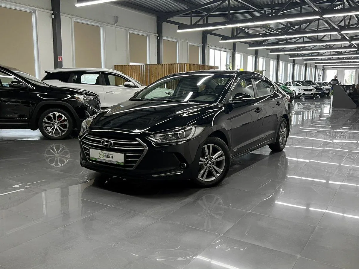 Hyundai Elantra VI (AD)