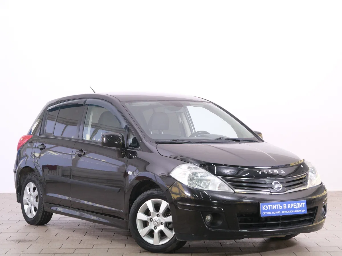 Nissan Tiida I