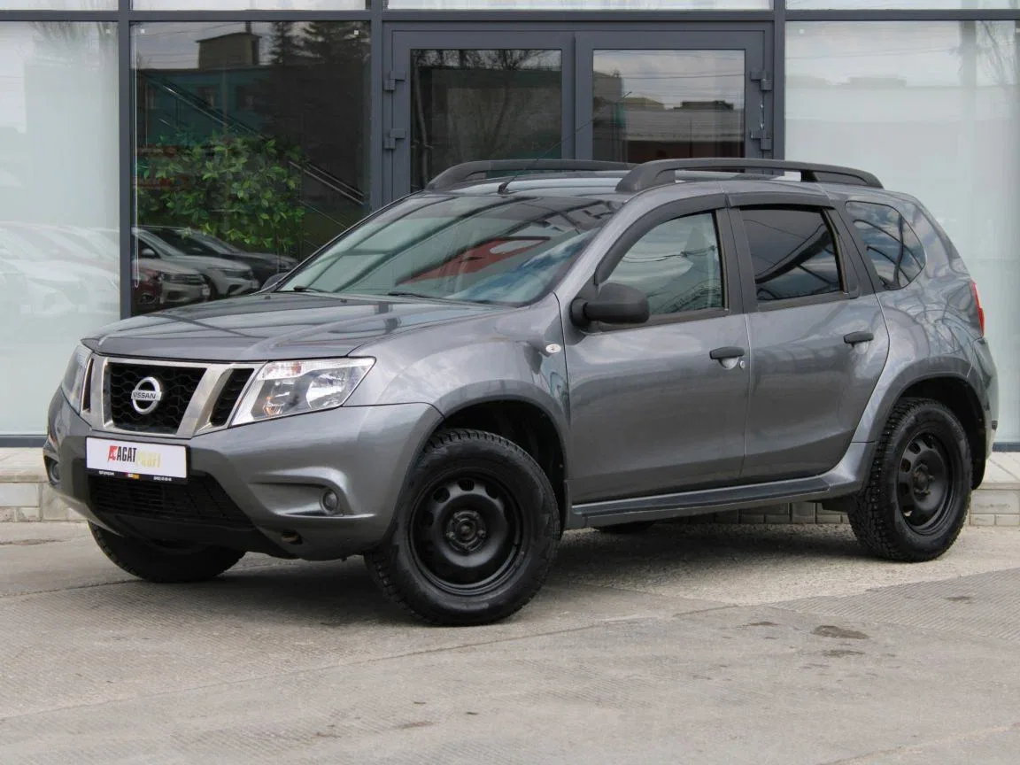 Nissan Terrano III (D10)