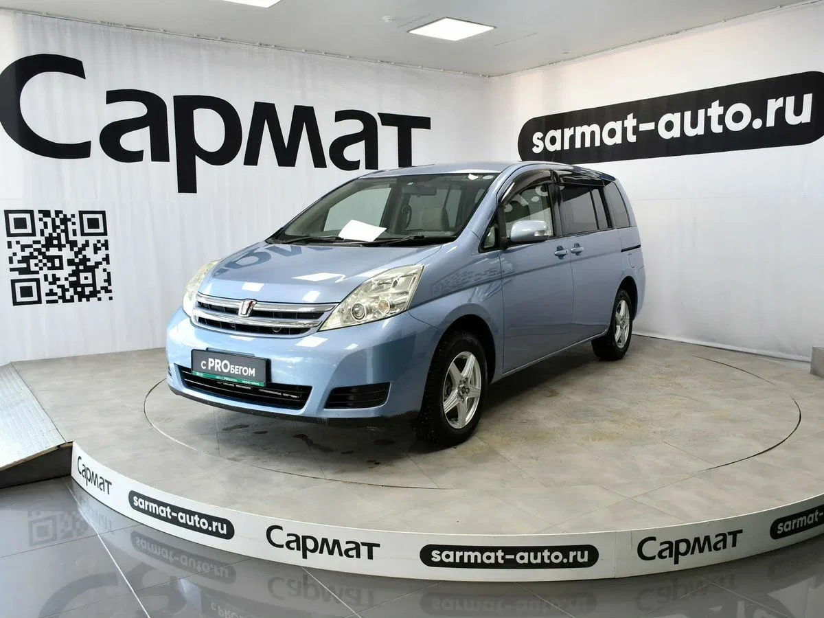 Toyota ISis I Рестайлинг