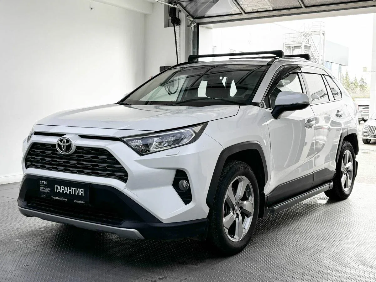 Toyota RAV4 V (XA50)