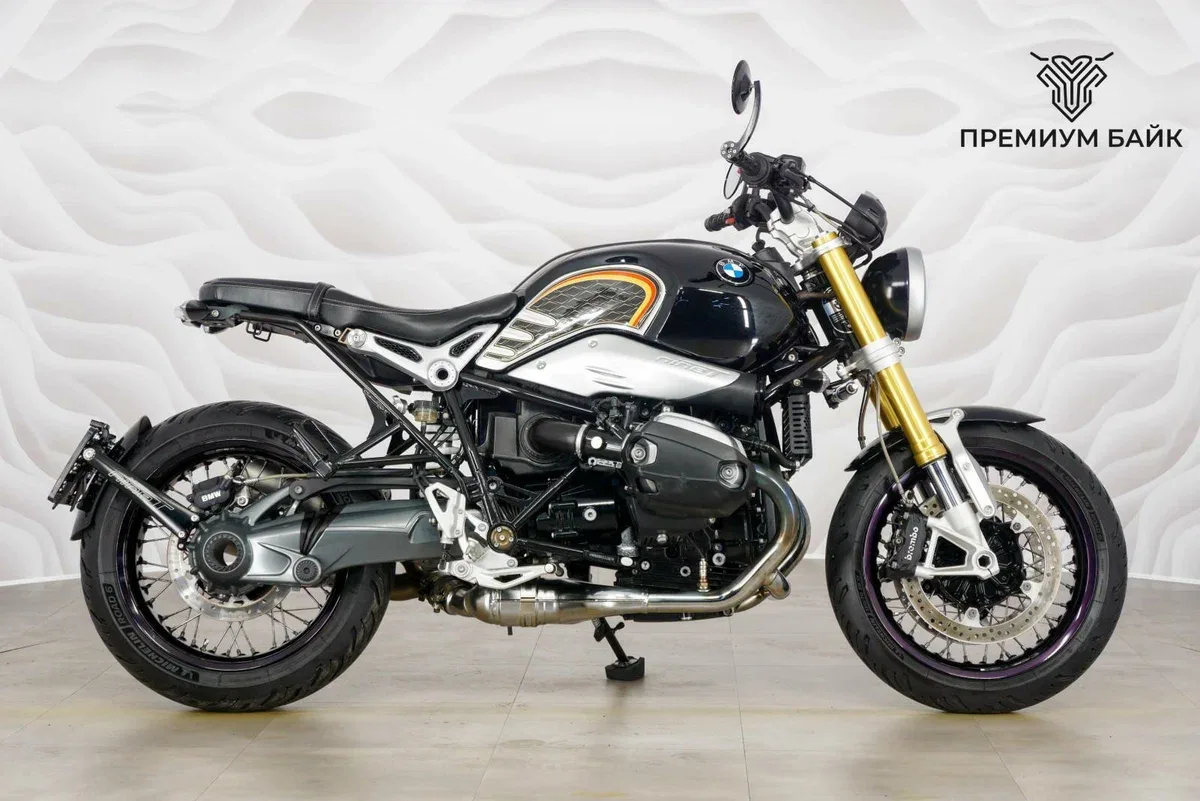 BMW R nine T