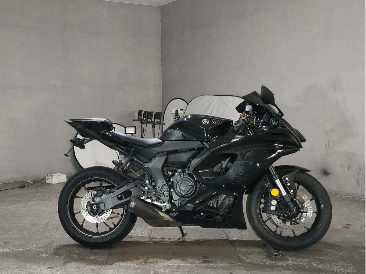 Yamaha YZF-R7