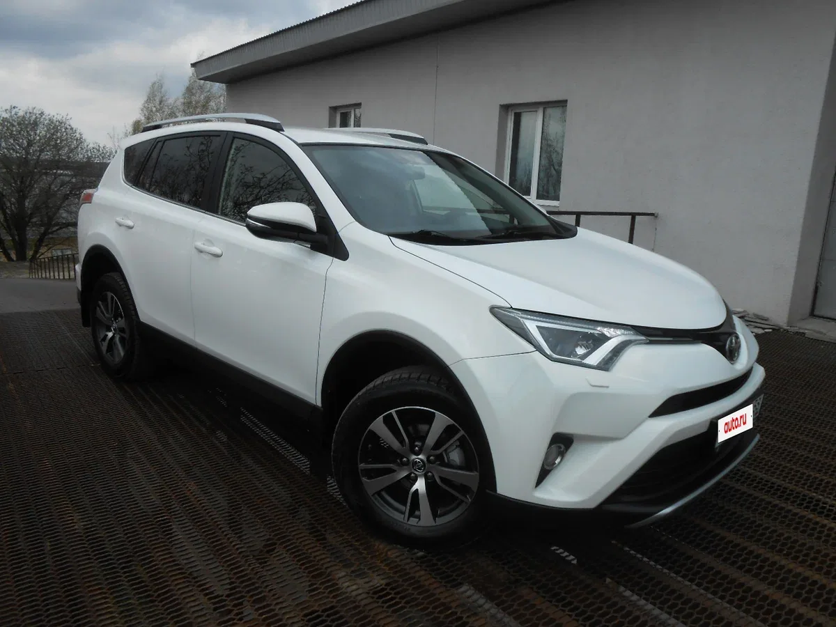 Toyota RAV4 IV (XA40) Рестайлинг