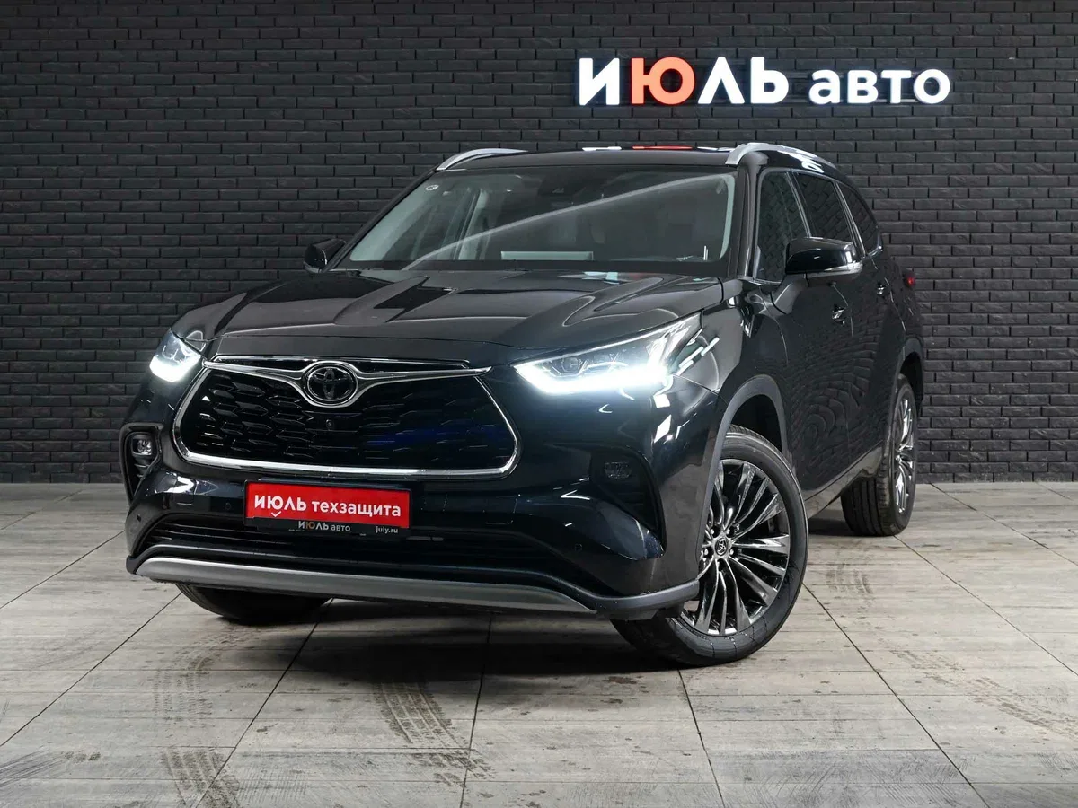 Toyota Highlander IV (U70)