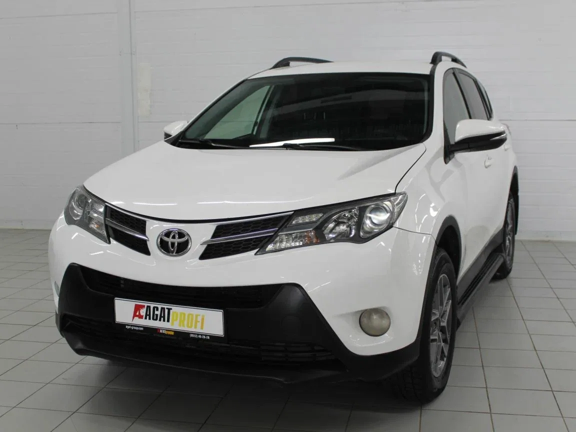 Toyota RAV4 IV (XA40)