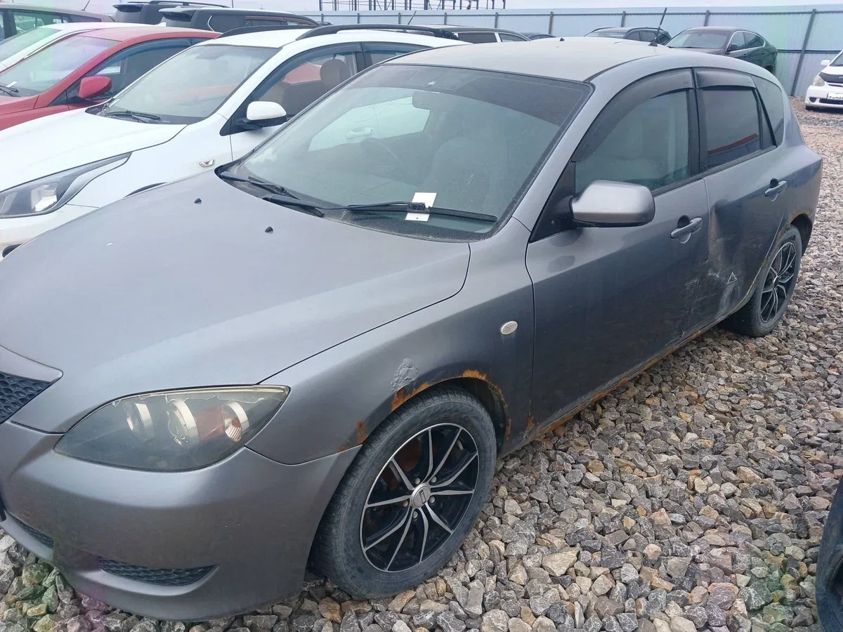 Mazda Axela I