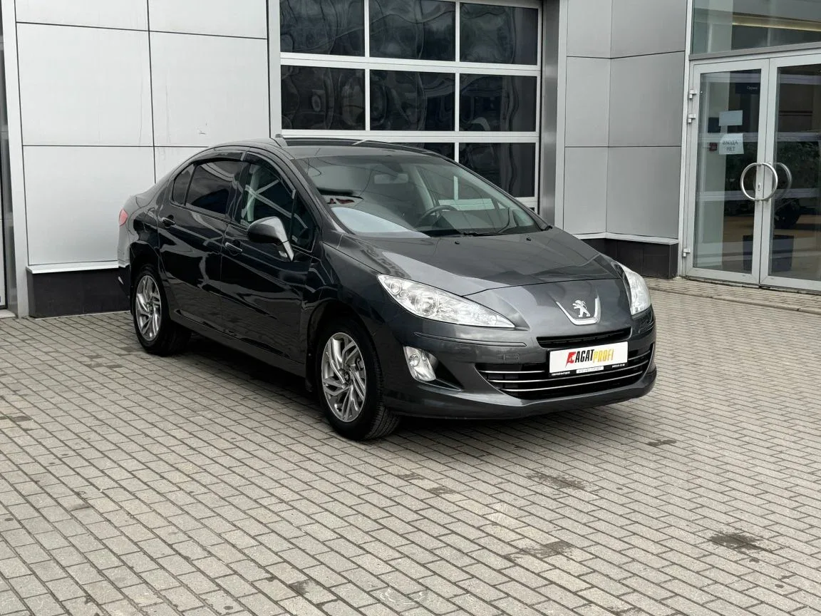 Peugeot 408 I