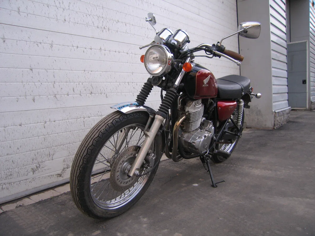 Honda CB 400SS