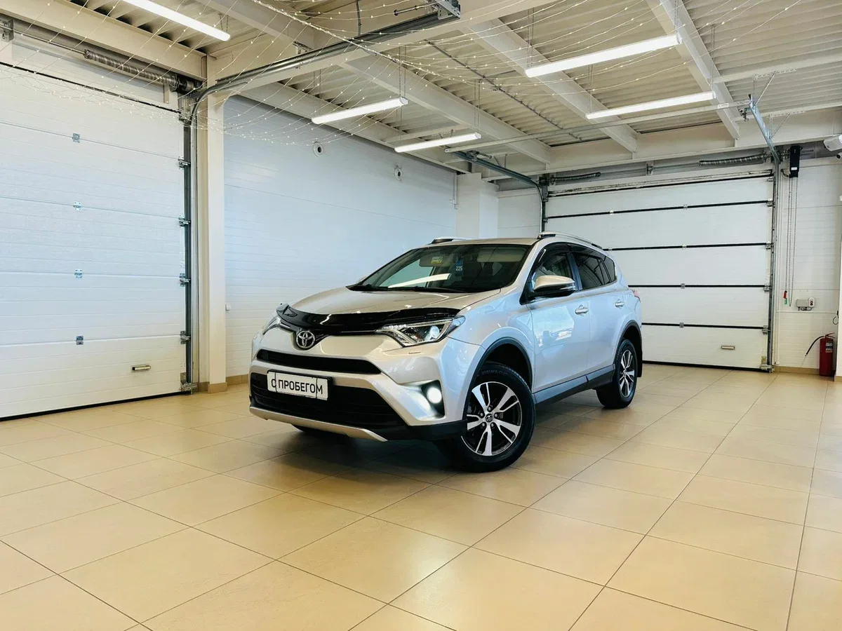 Toyota RAV4 IV (XA40) Рестайлинг