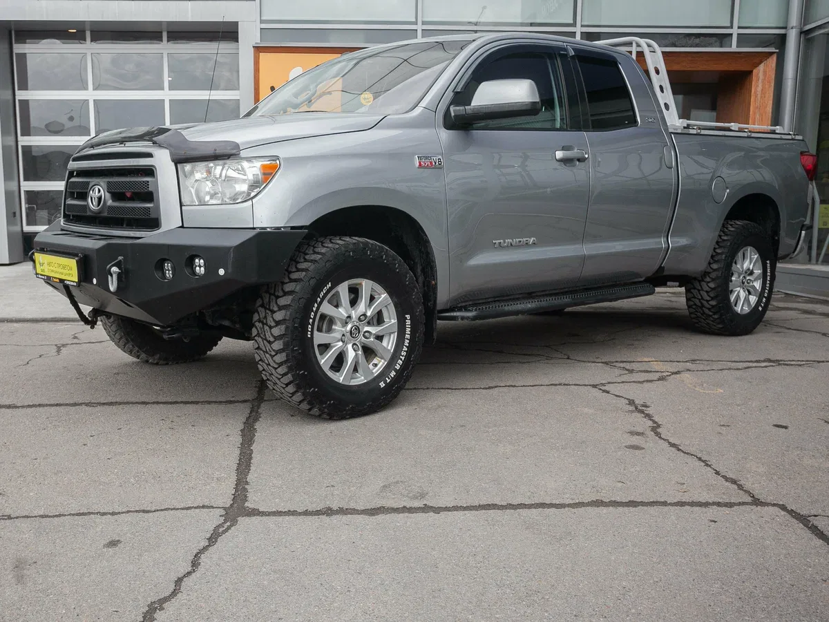 Toyota Tundra II