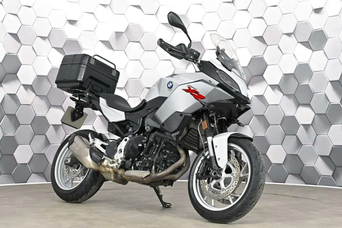 BMW F 900 XR