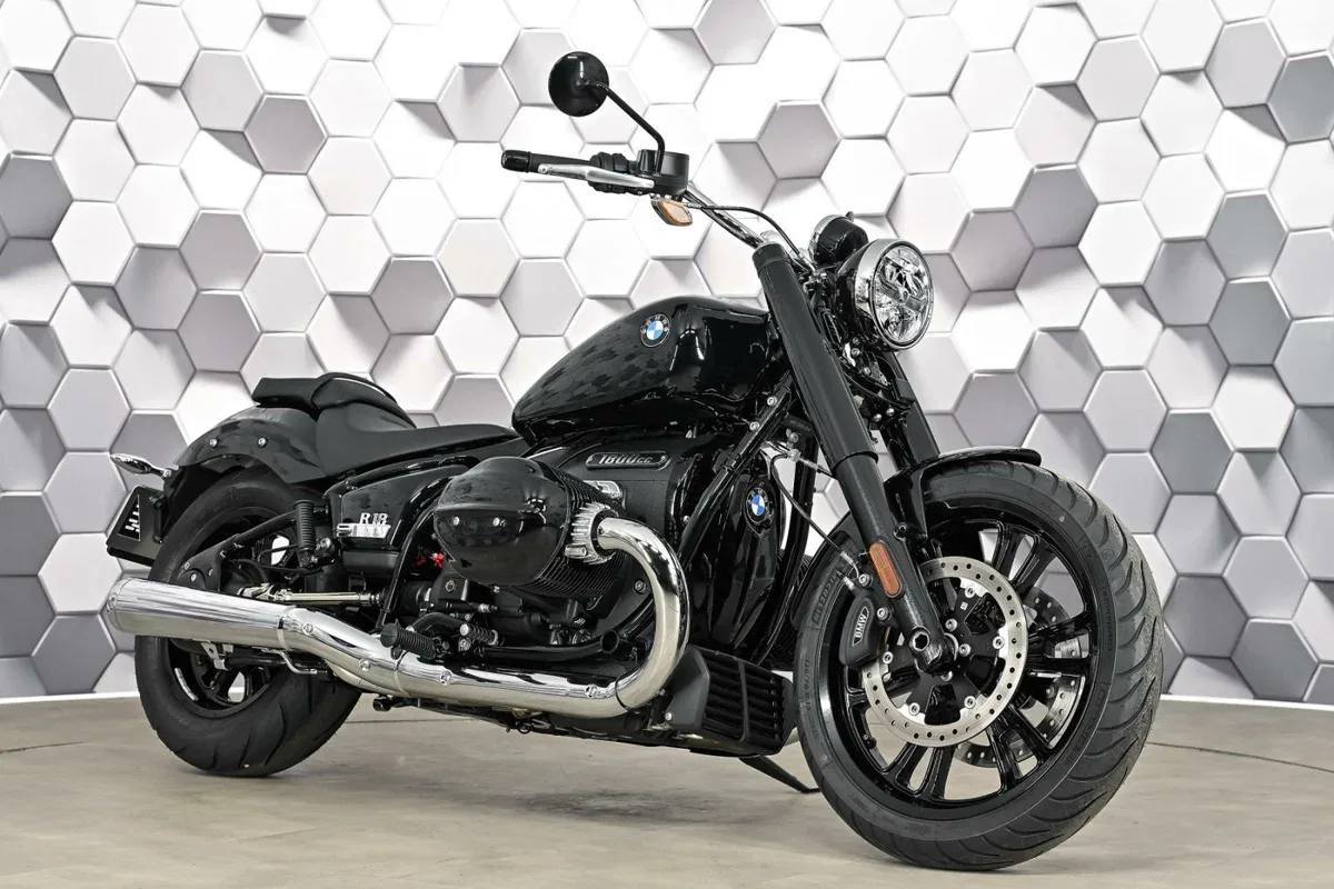 BMW R18