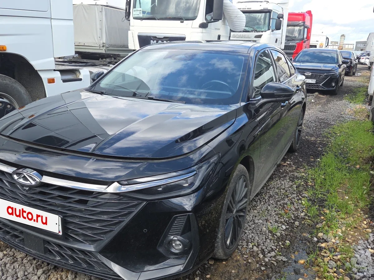 Chery Arrizo 8
