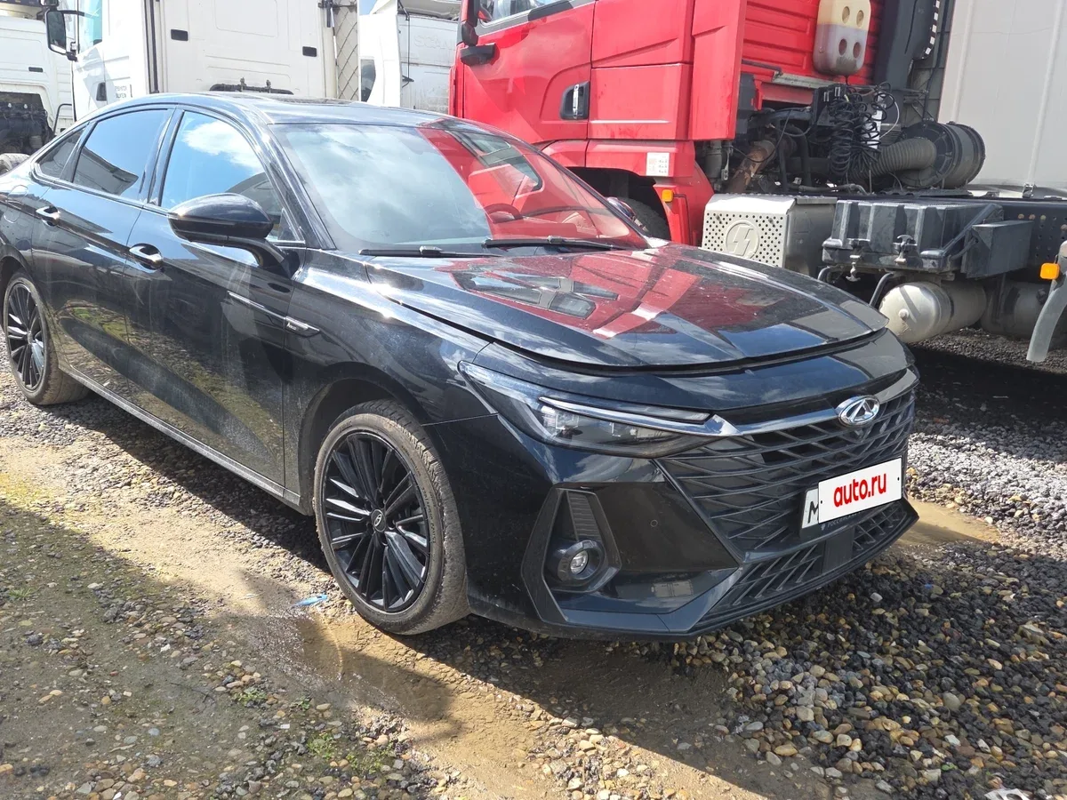 Chery Arrizo 8