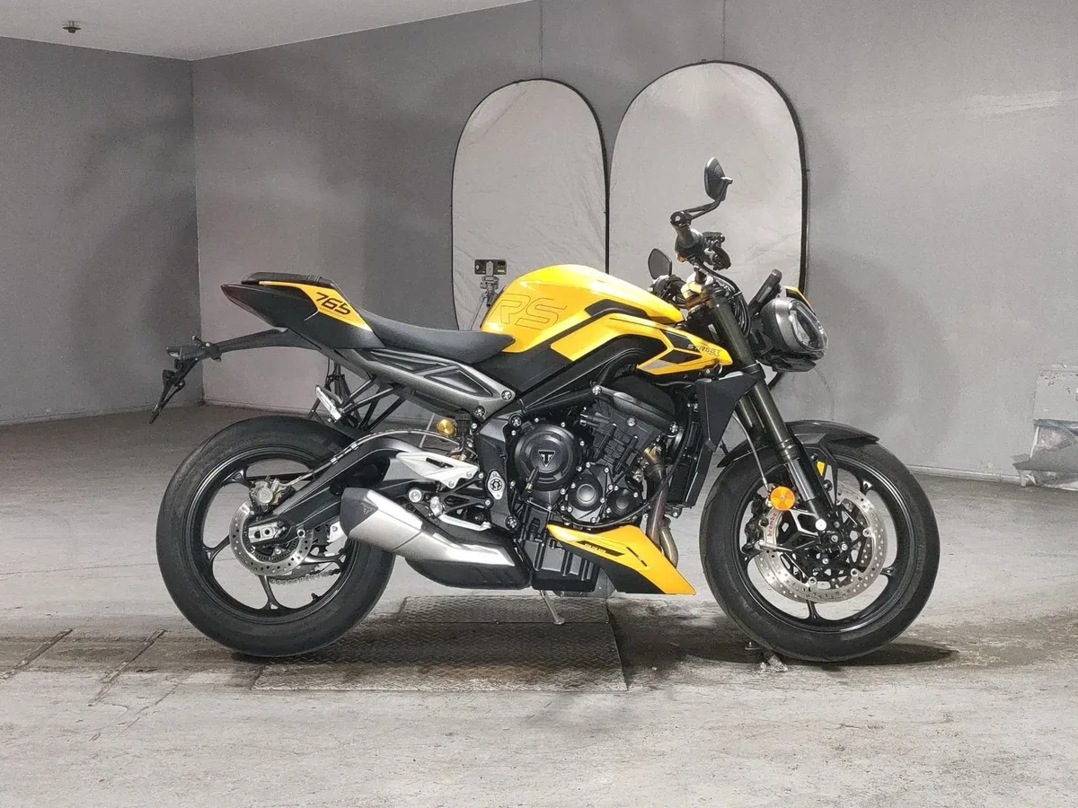 Triumph Street Triple