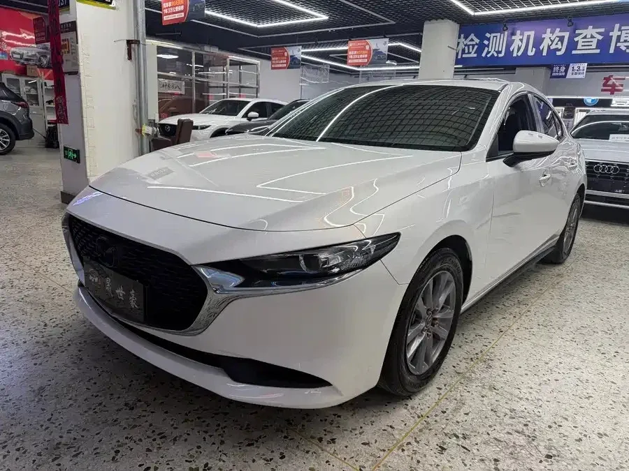 Mazda 3 IV (BP)