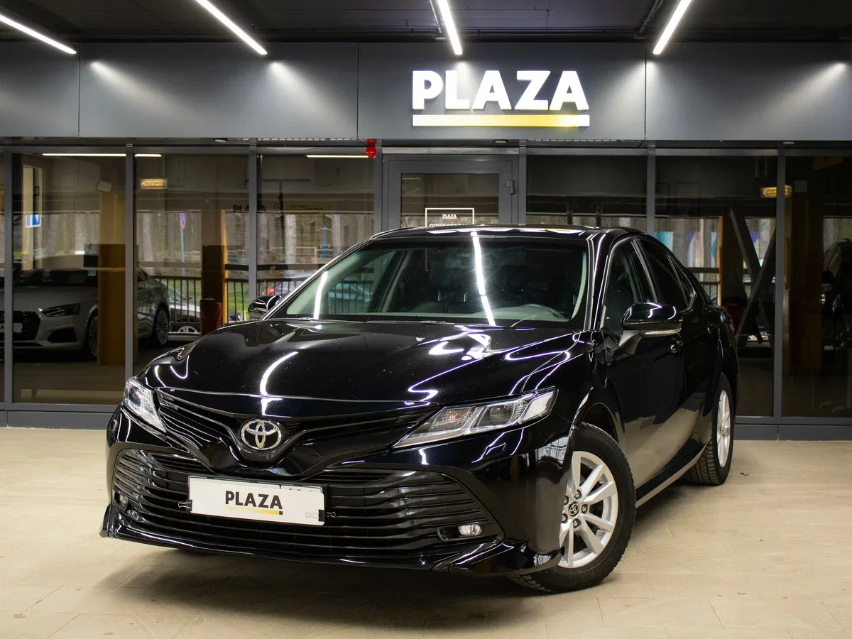 Toyota Camry VIII (XV70)