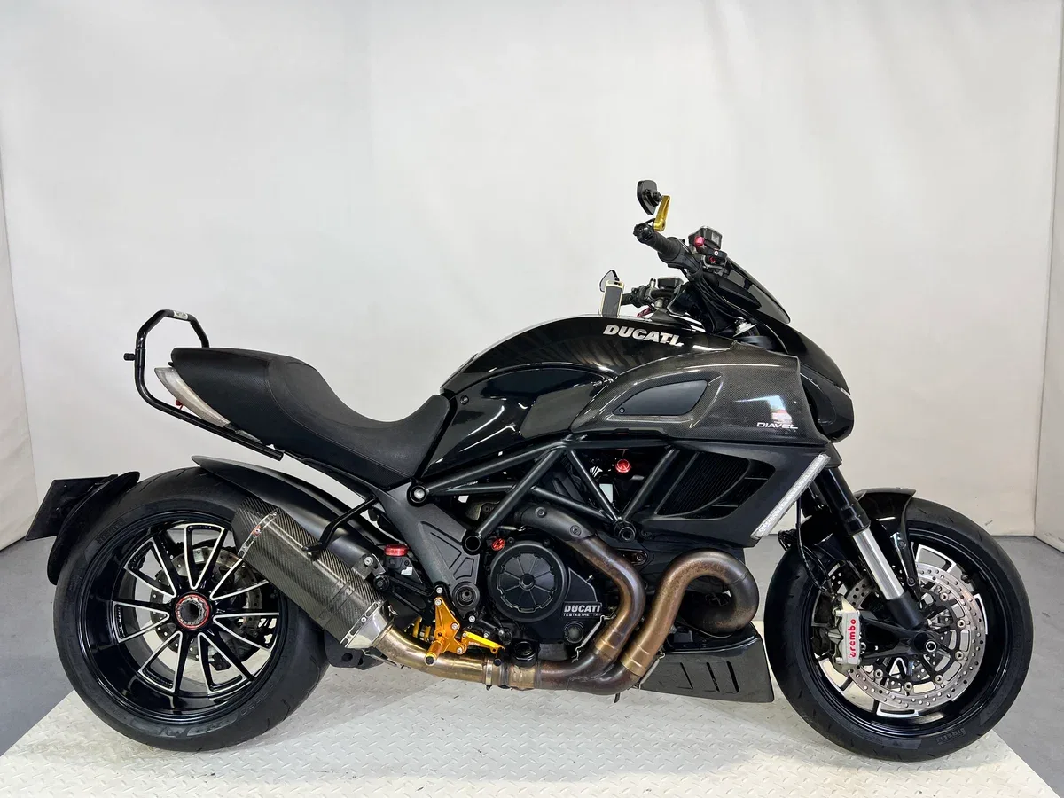 Ducati Diavel Carbon