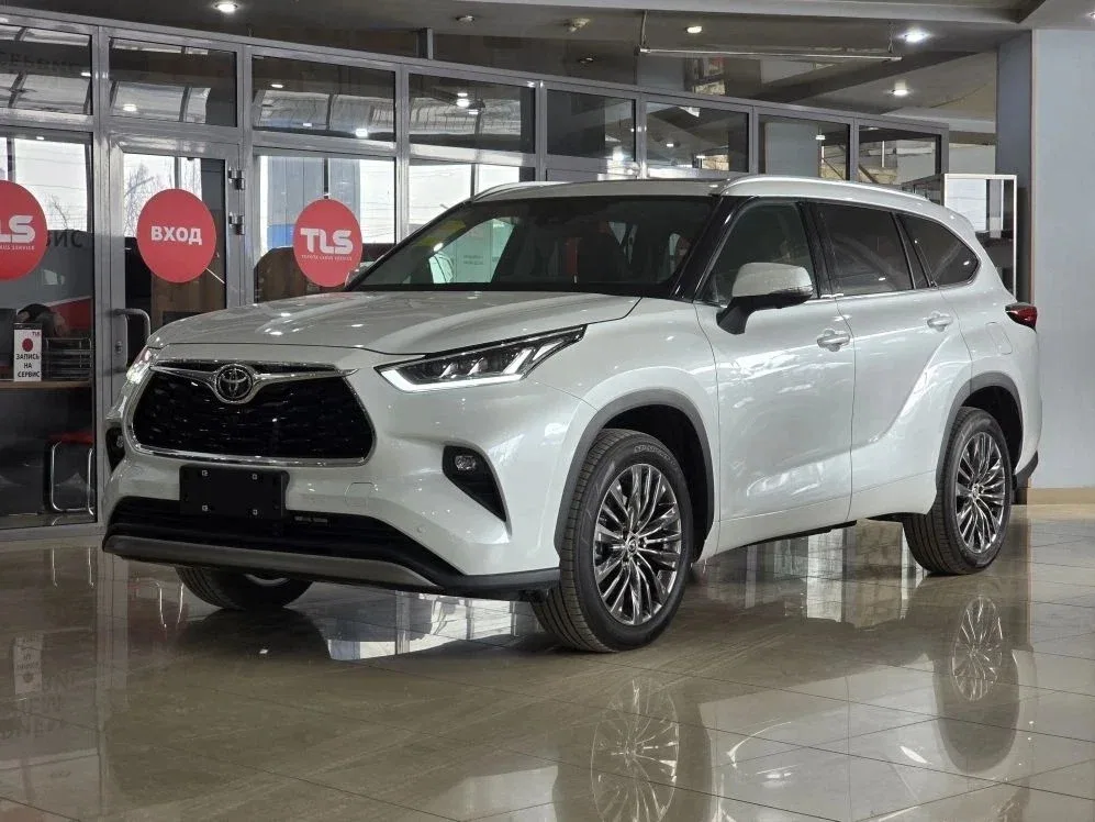 Toyota Highlander IV (U70)