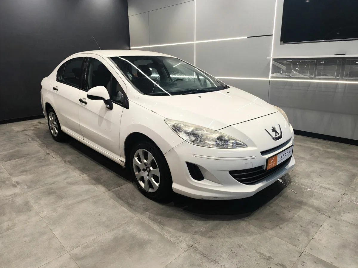 Peugeot 408 I