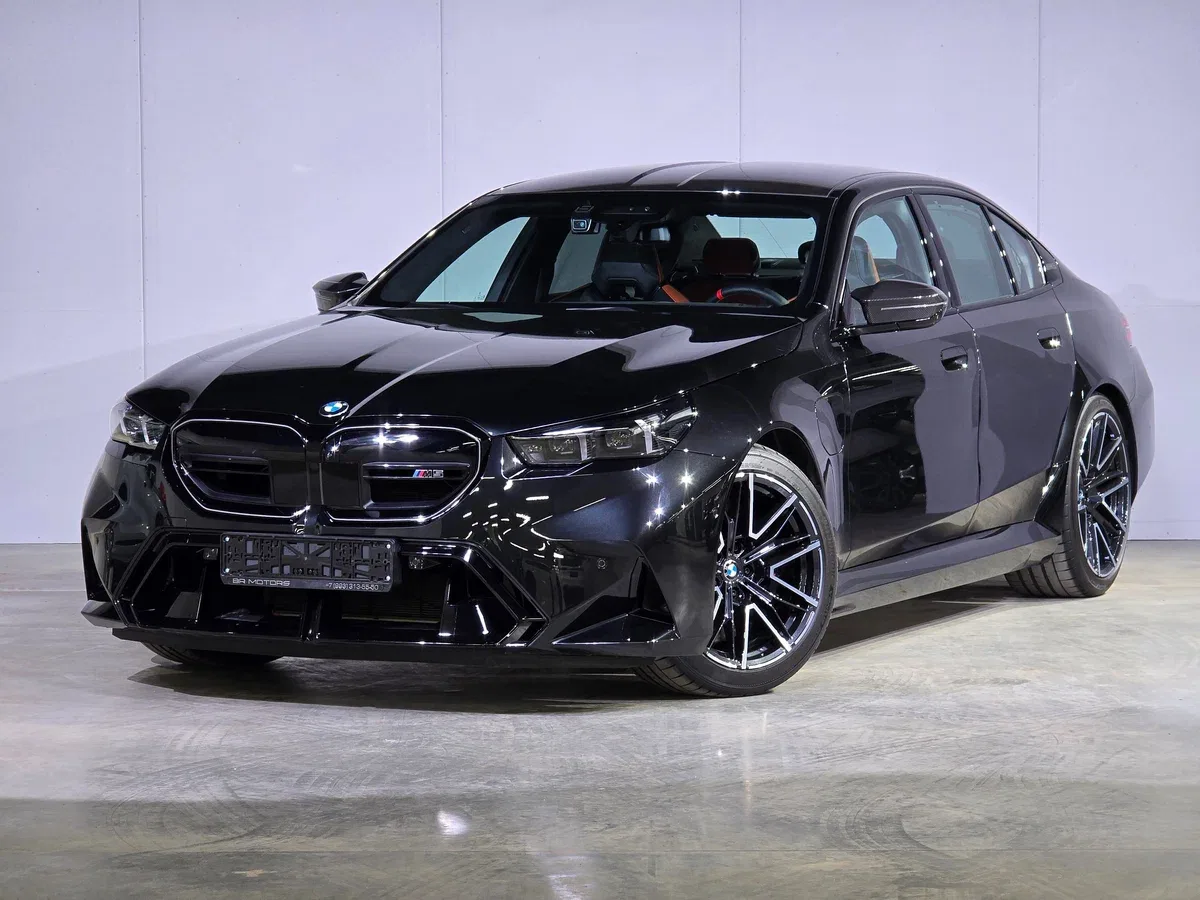 BMW M5 VII (G90)