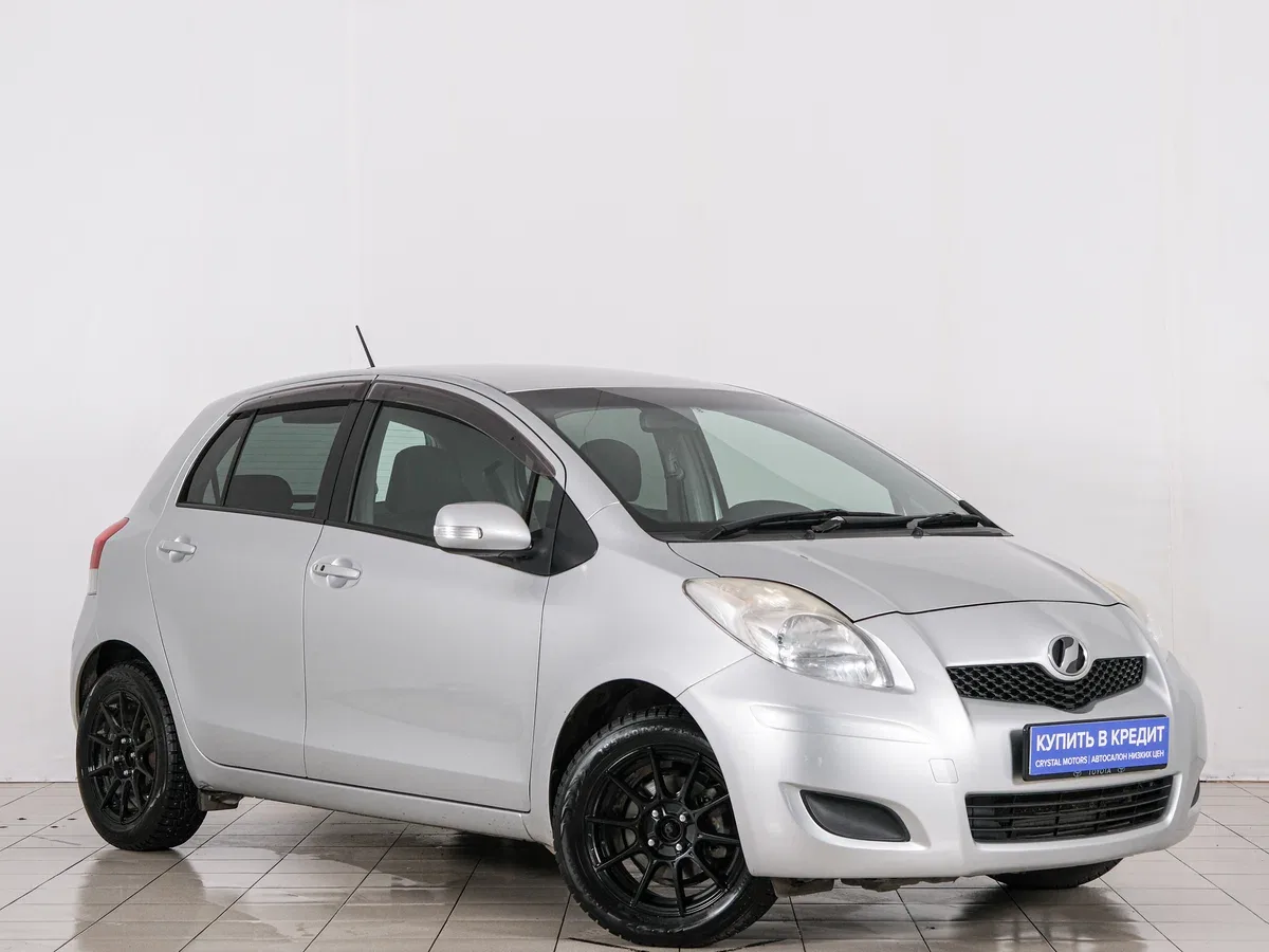 Toyota Vitz II (XP90)