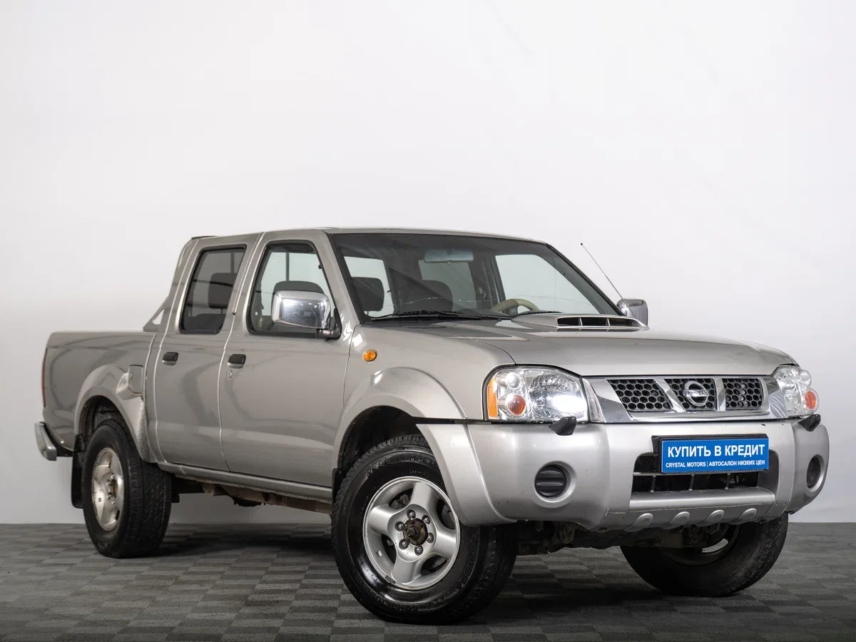 Nissan NP300