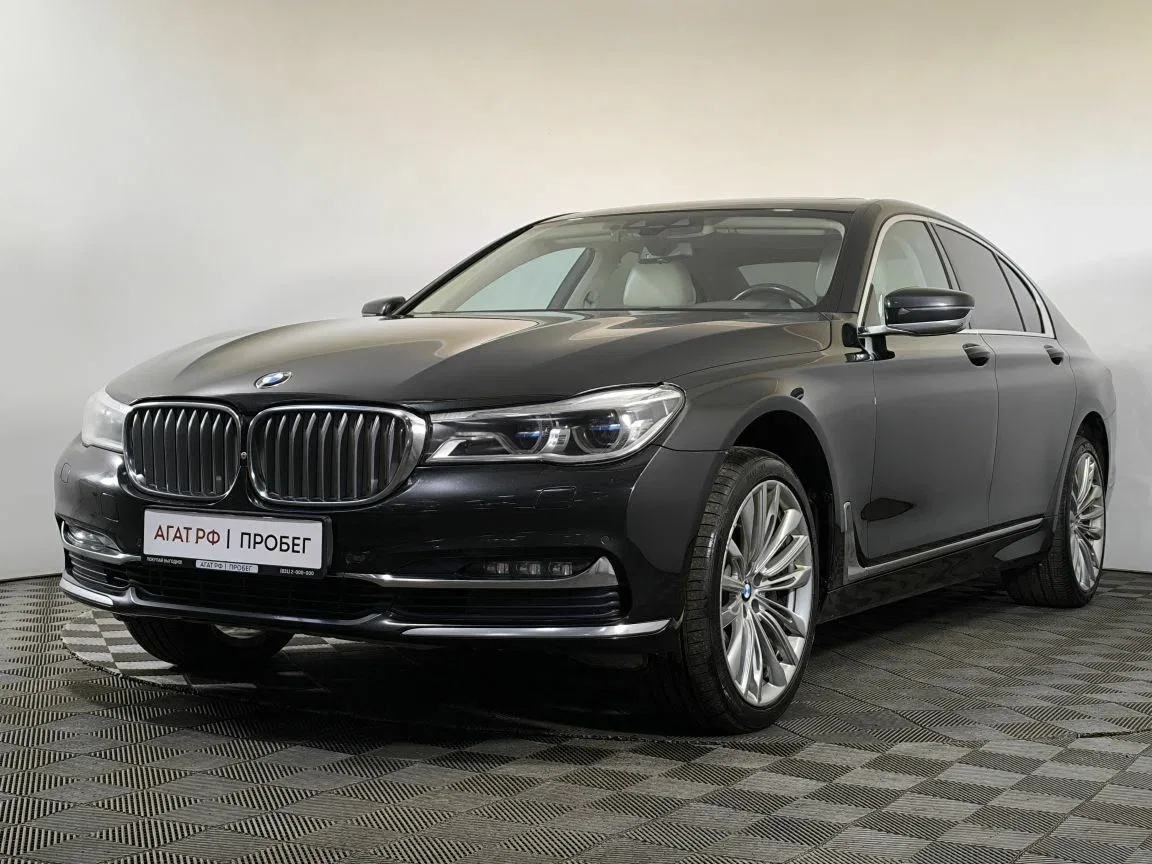 BMW 7 серии VI (G11/G12)