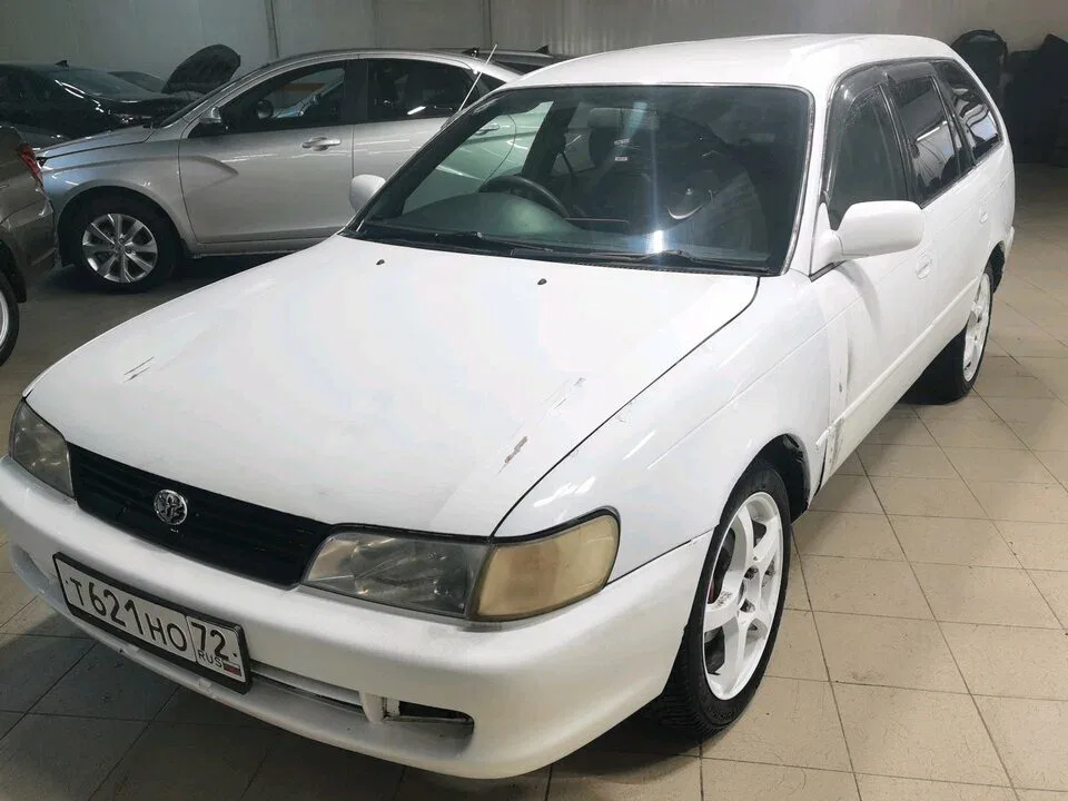 Toyota Corolla VII (E100)