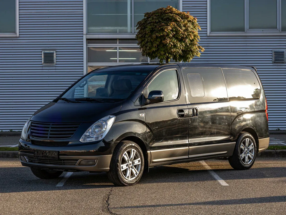 Hyundai Grand Starex I