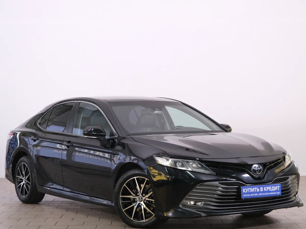 Toyota Camry VIII (XV70)