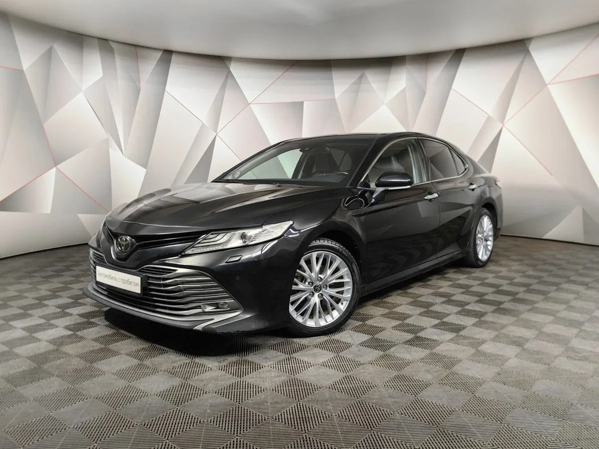Toyota Camry VIII (XV70)