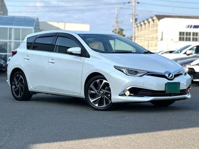 Toyota Auris II Рестайлинг