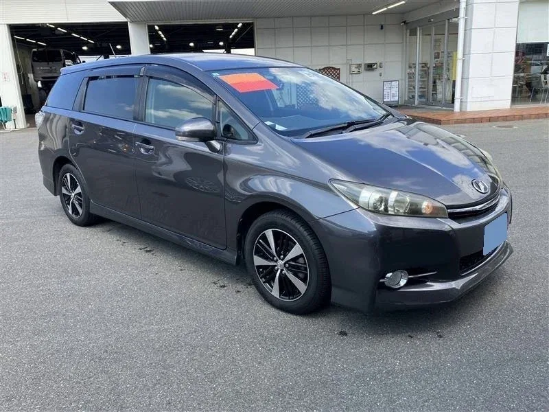 Toyota Wish II Рестайлинг