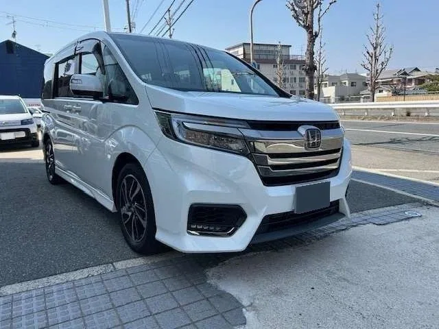 Honda Stepwgn V Рестайлинг