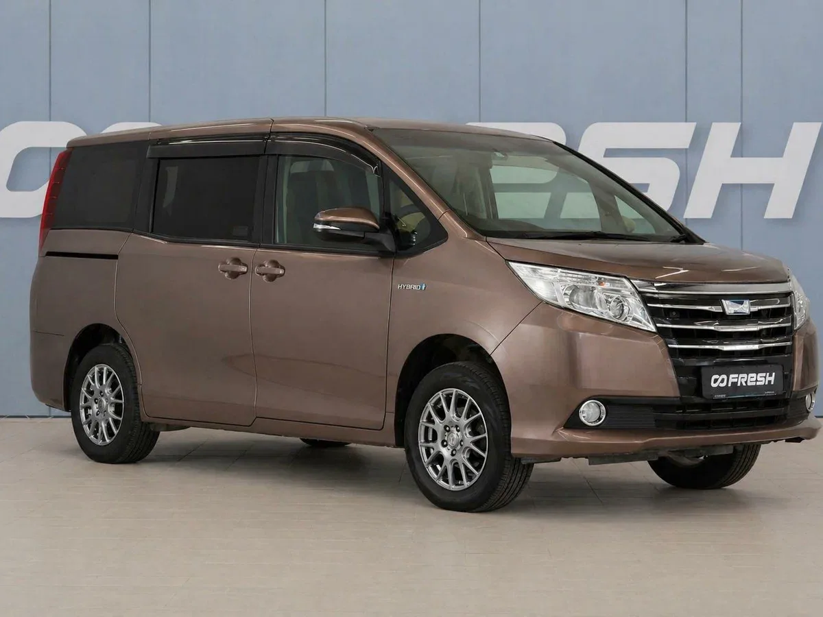 Toyota Noah III (R80)