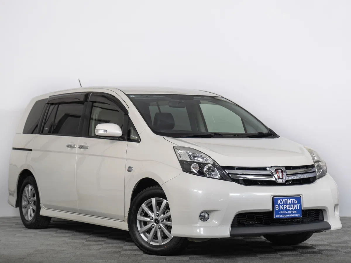 Toyota ISis I Рестайлинг