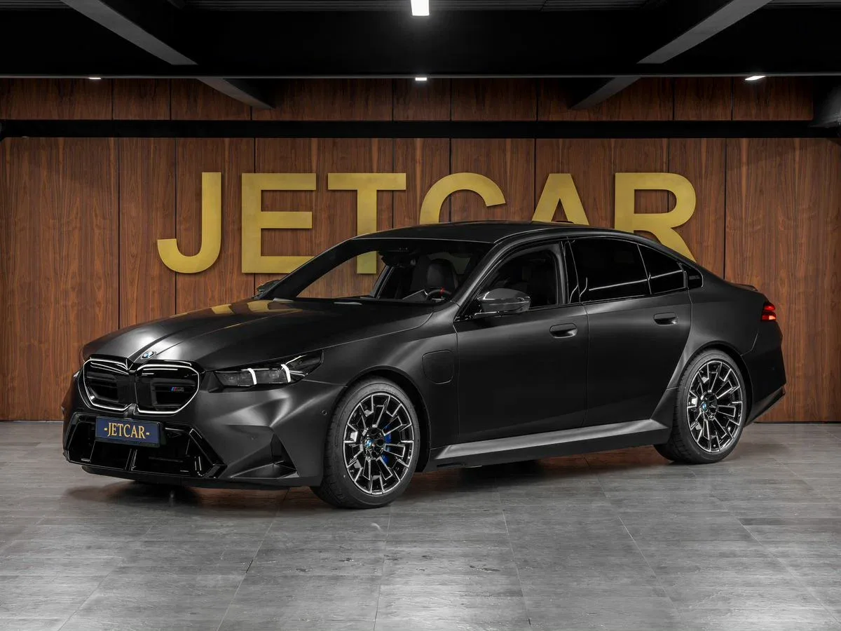 BMW M5 VII (G90)