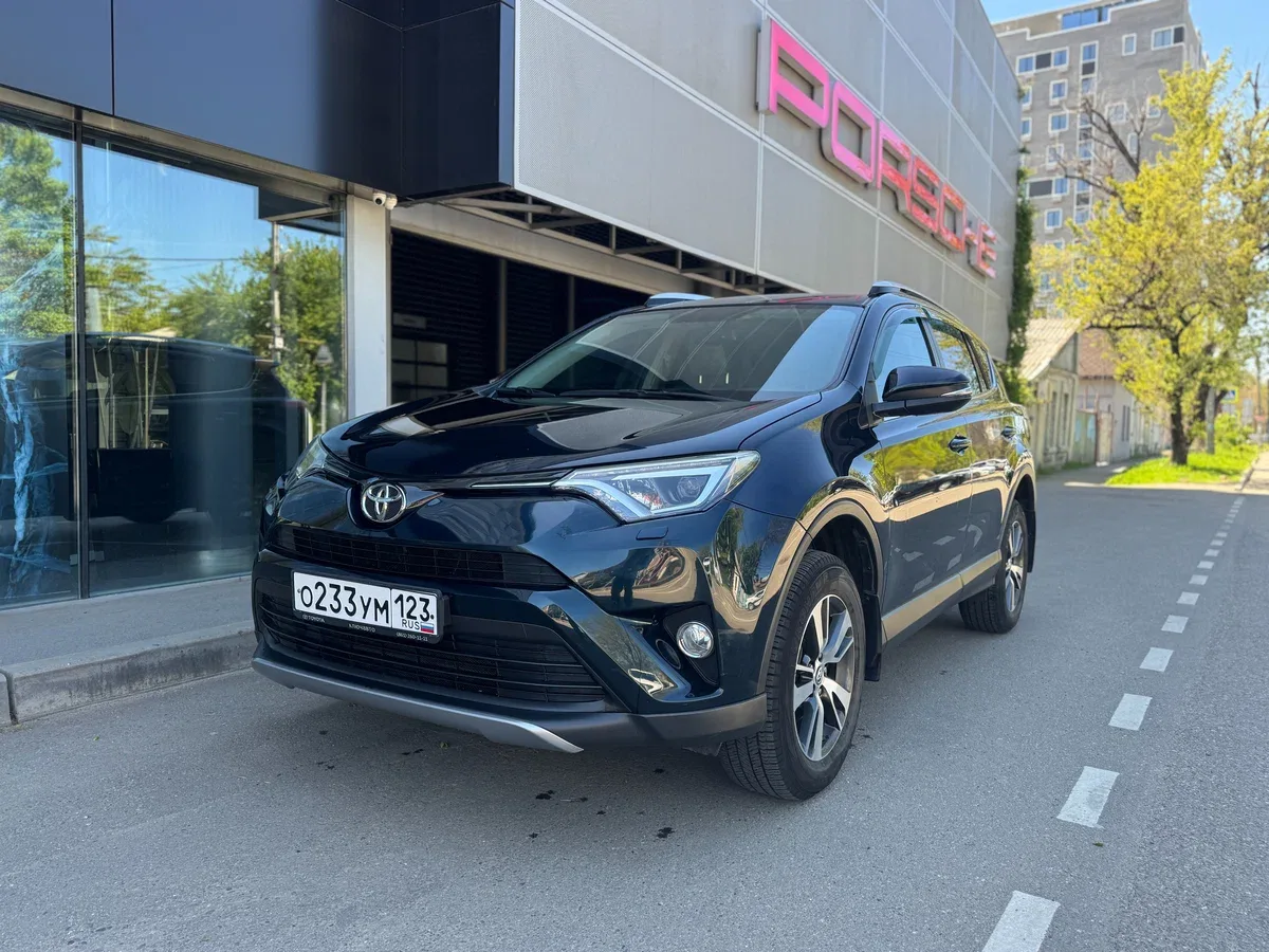 Toyota RAV4 IV (XA40) Рестайлинг